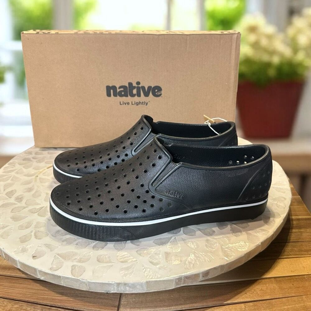 Native Shoes Miles Slip On Water Shoes Sneakers Black Comfort Unisex Mens 5 Wome - Picture 3 of 11